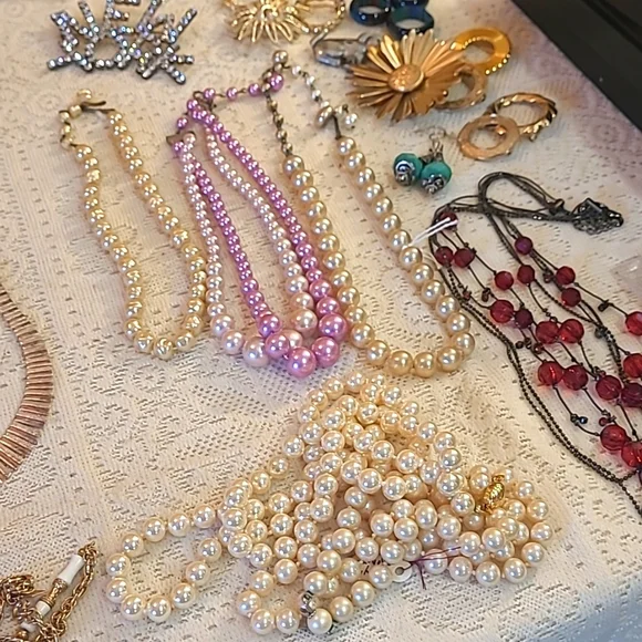 * Live Auction Jewelry - Picture 1 of 1